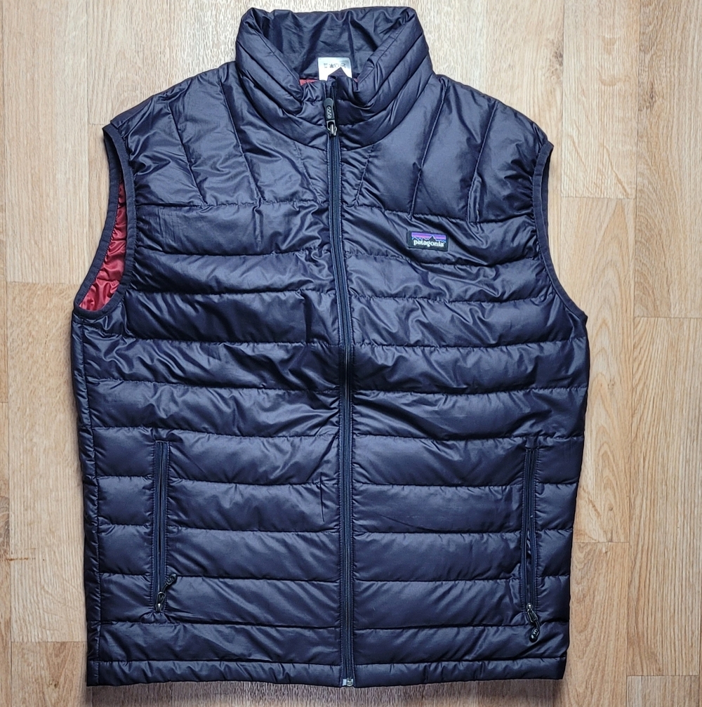 Patagonia Down Sweater Vest - Men's Medium ~ 84623 Used Purple
